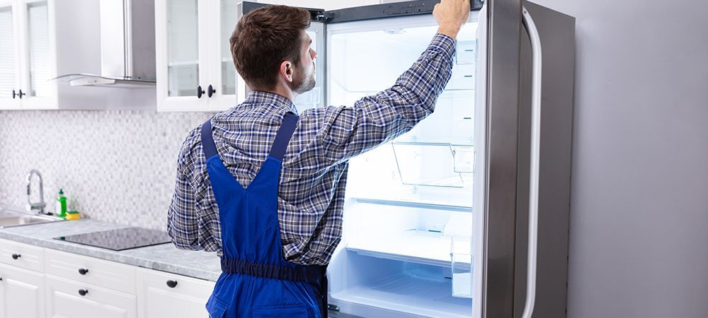 repairman for whirlpool refrigerator